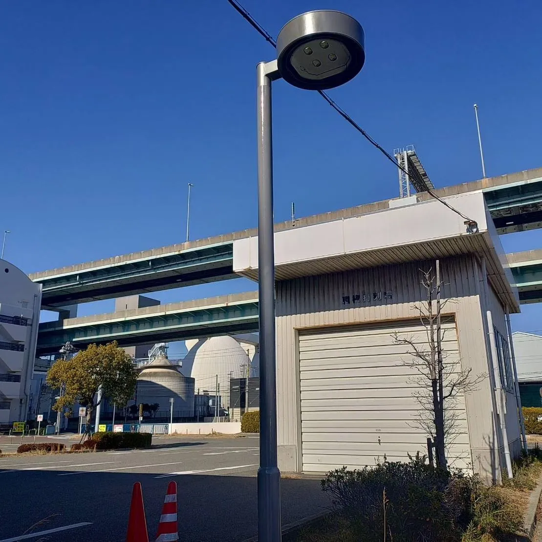 電灯塗装　中塗り、上塗り