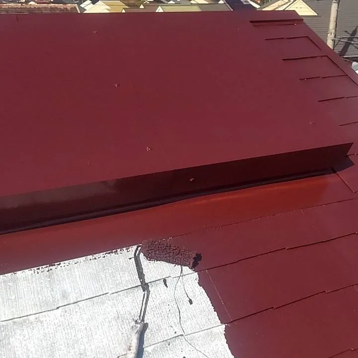 板金工事で天窓のカバー工事を行いました。