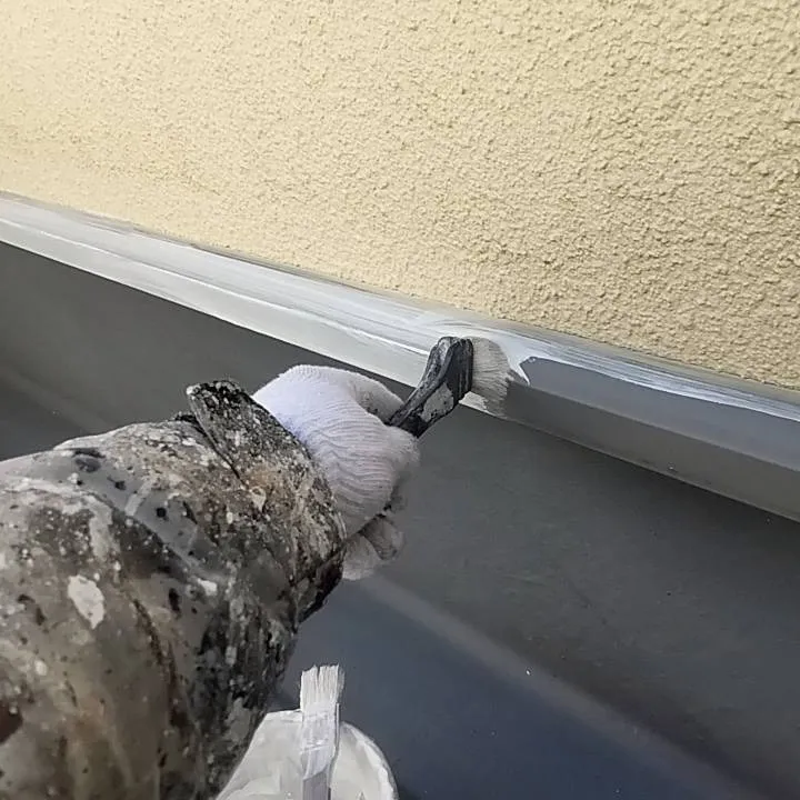 本日も神戸市北区にて、建物を守るための大切な作業を進めており...