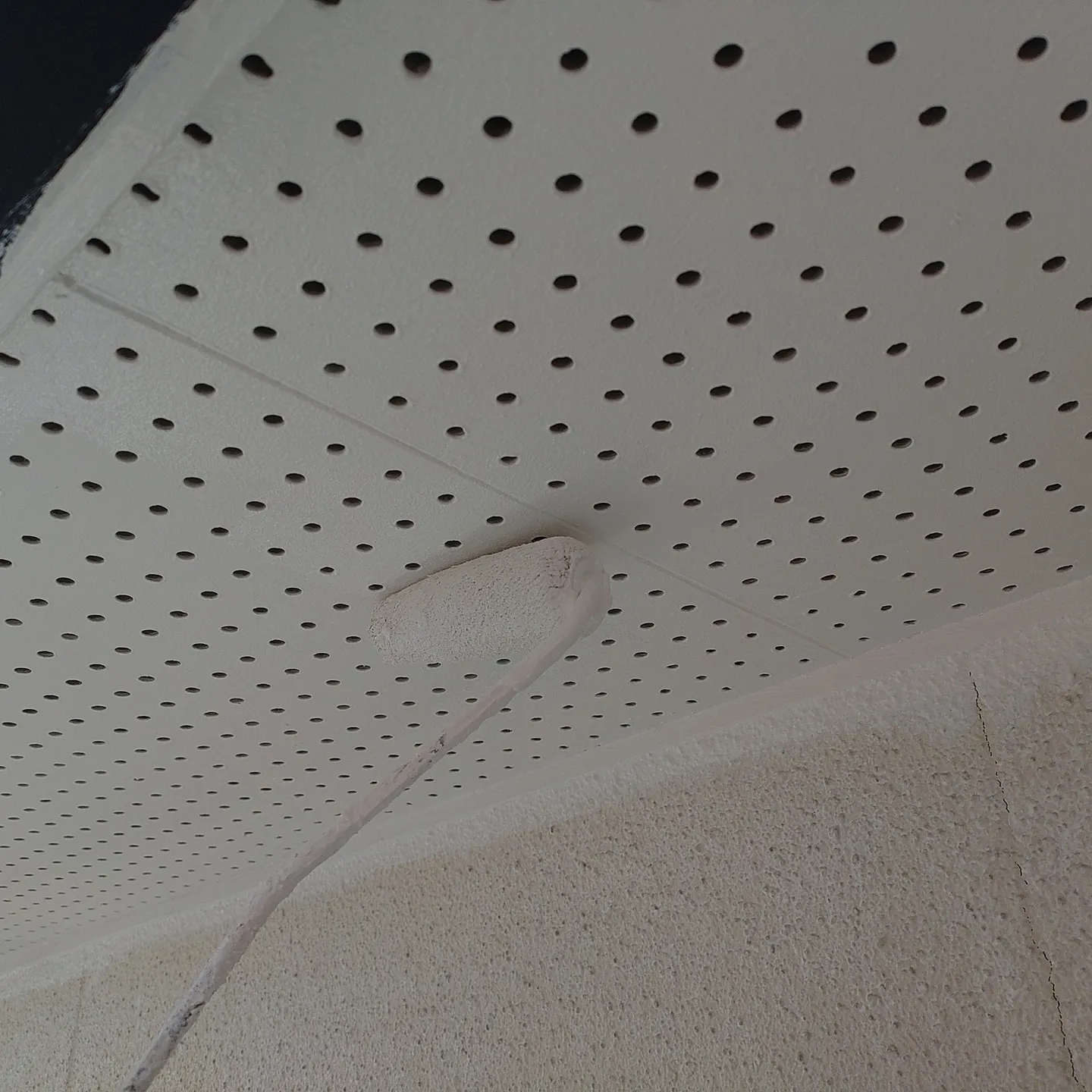 神戸市北区での住宅外壁塗装工事、順調に進んでいます。