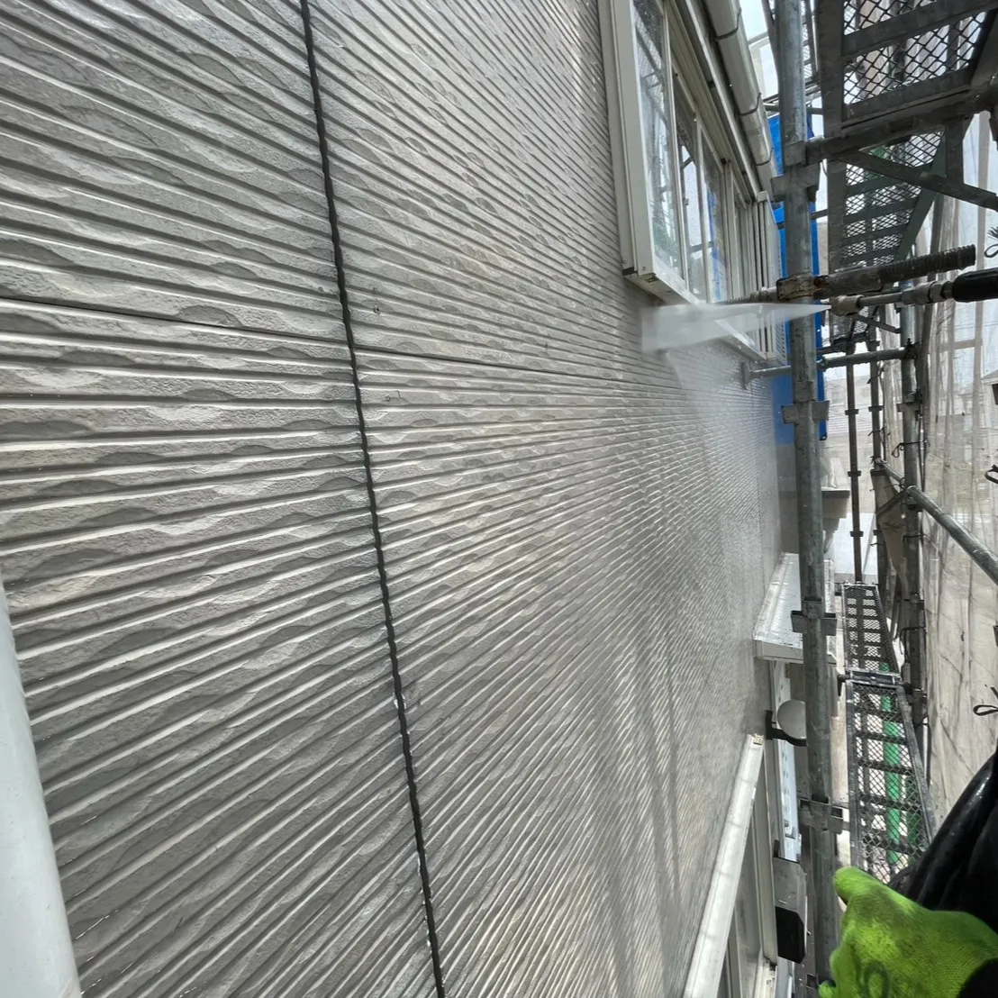 長田区において、外壁塗装工事が始まりました。