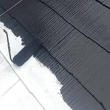 屋根塗装を神戸市長田区で行っています。