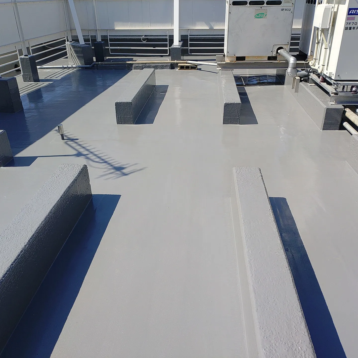 ビル屋上 防水工事が完了しました。