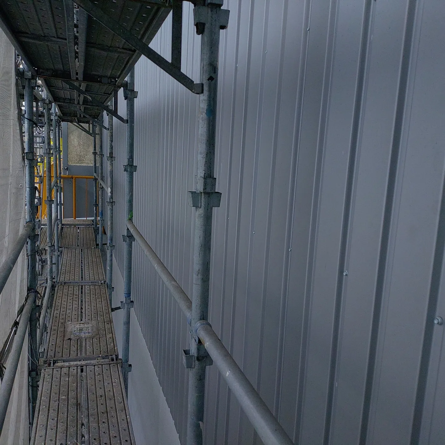 姫路市での企業様の倉庫の塗装工事が完了しました