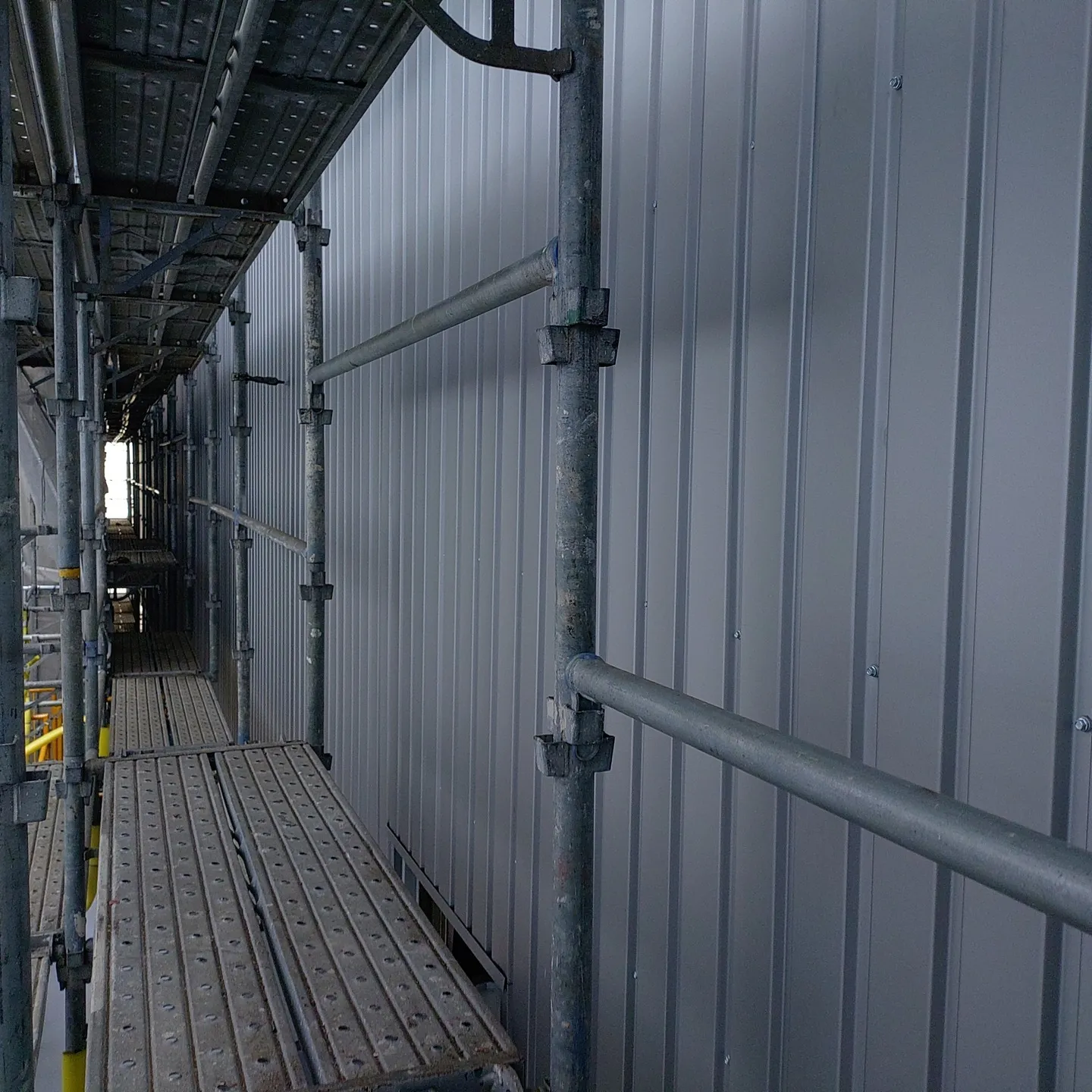 姫路市での企業様の倉庫の塗装工事が完了しました