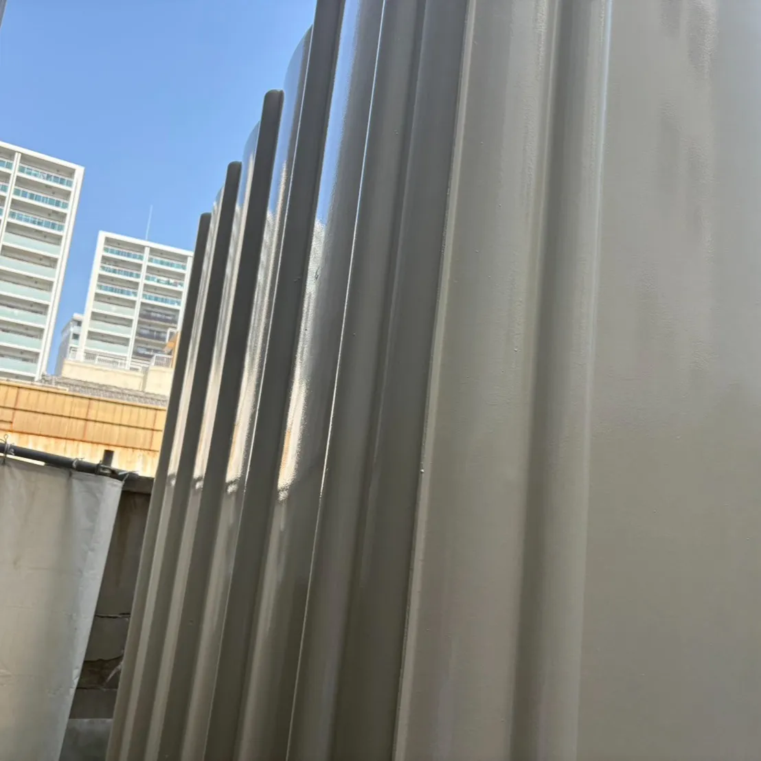 FRP受水槽タンクの塗装