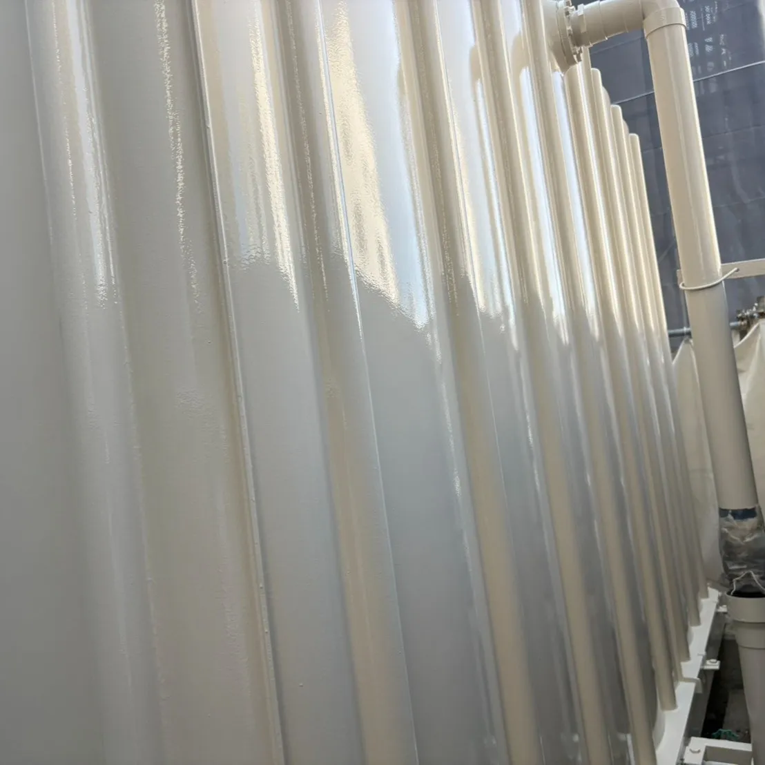 FRP受水槽タンクの塗装